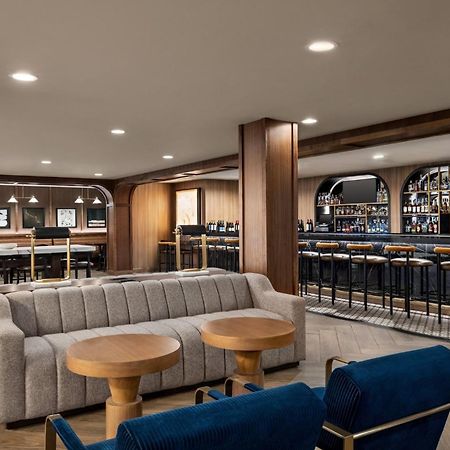 Crowne Plaza Louisville Airport Expo Ctr By Ihg Екстериор снимка