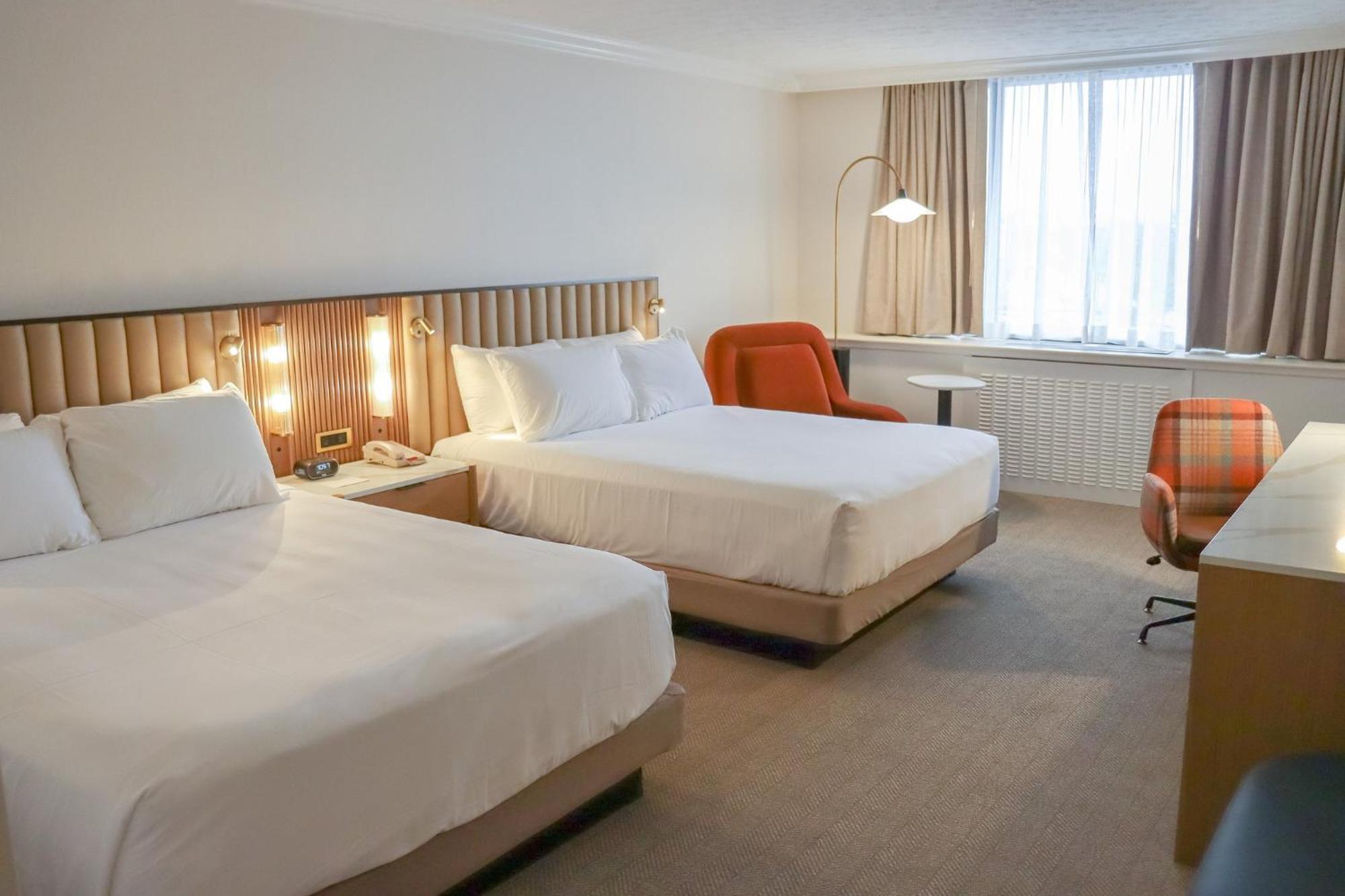Crowne Plaza Louisville Airport Expo Ctr By Ihg Екстериор снимка