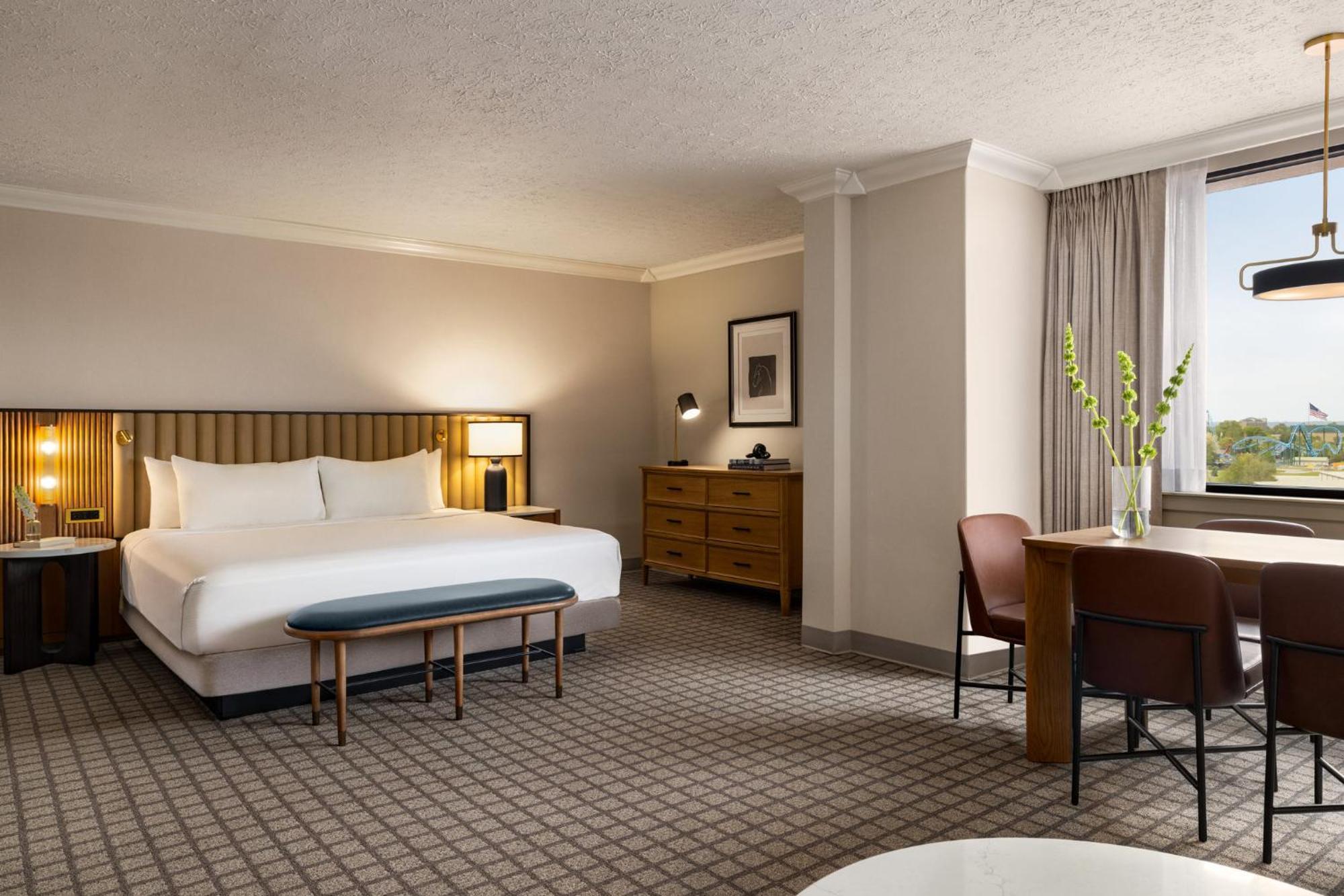 Crowne Plaza Louisville Airport Expo Ctr By Ihg Екстериор снимка