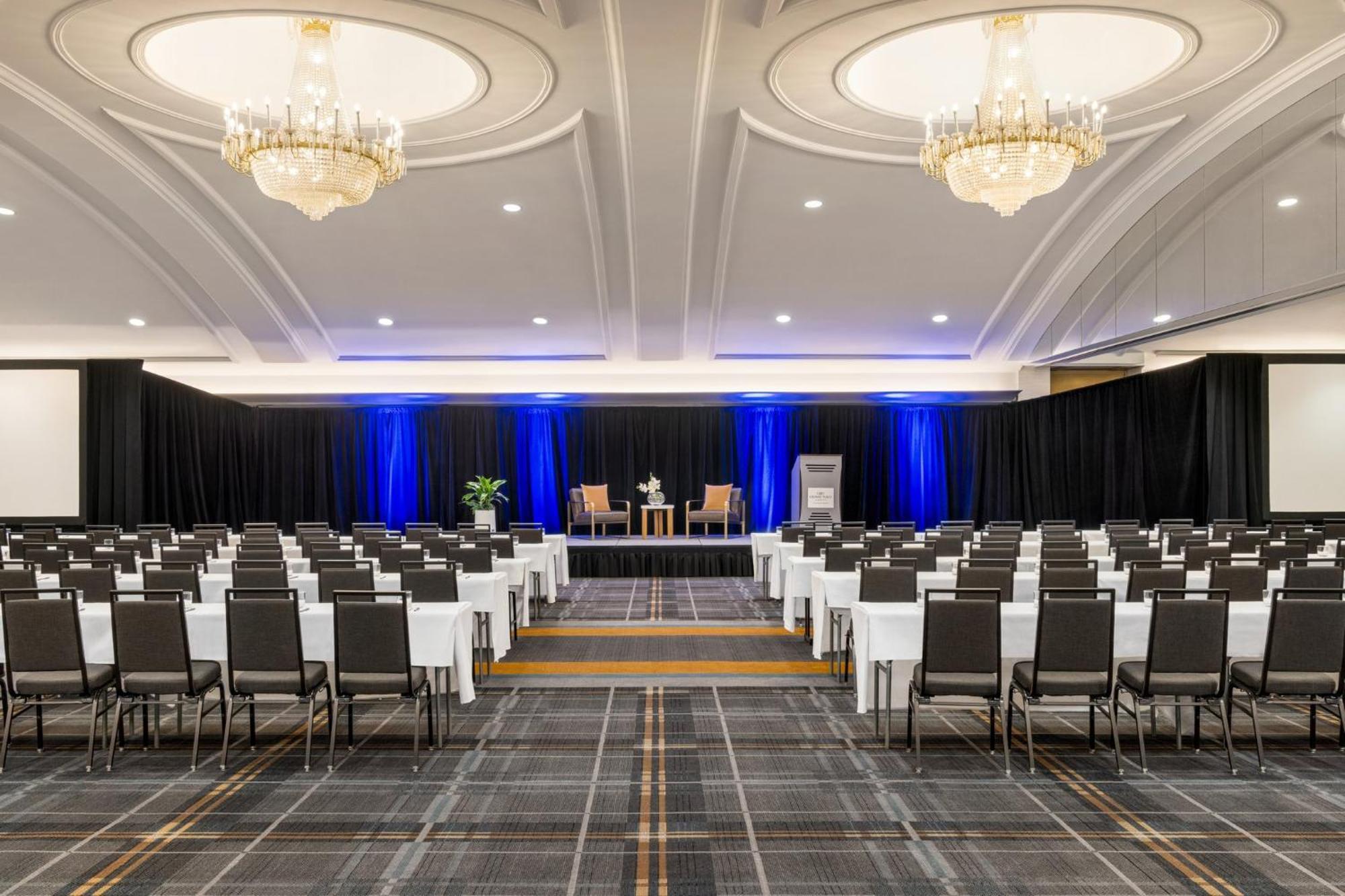 Crowne Plaza Louisville Airport Expo Ctr By Ihg Екстериор снимка