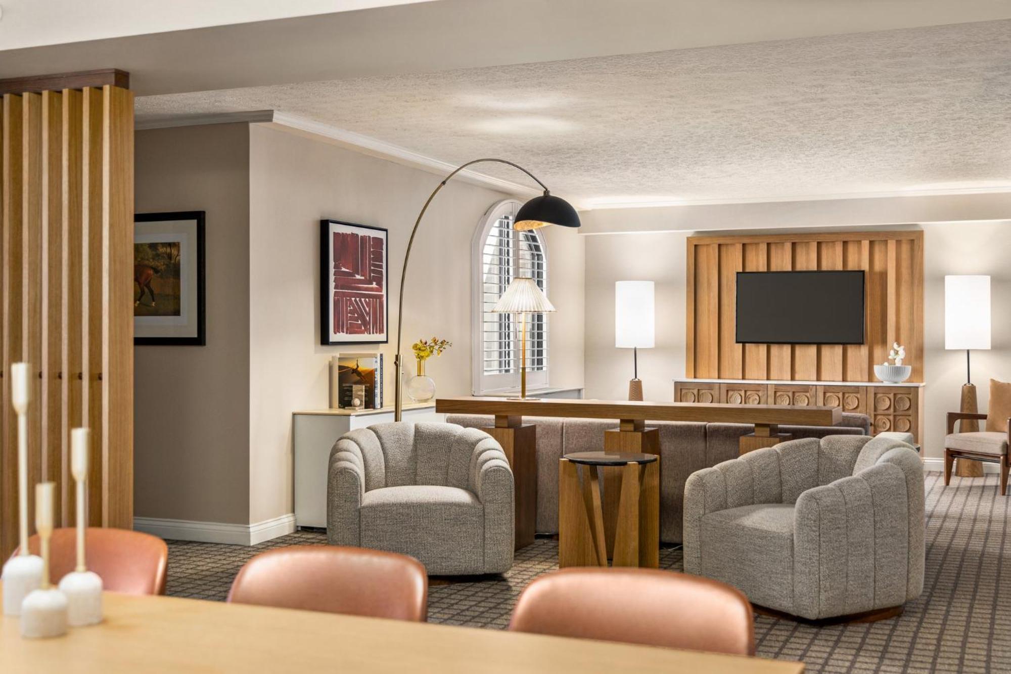 Crowne Plaza Louisville Airport Expo Ctr By Ihg Екстериор снимка