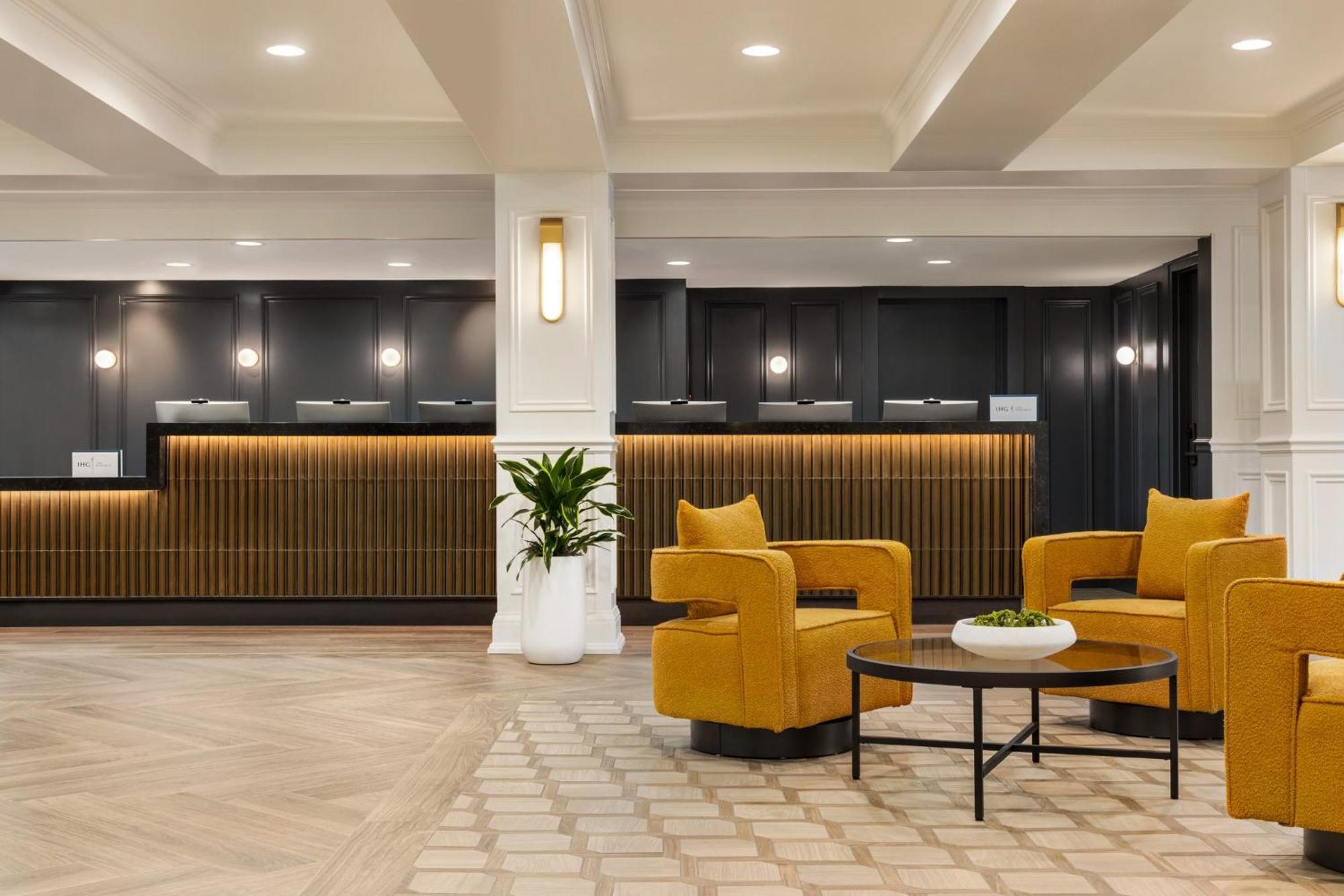 Crowne Plaza Louisville Airport Expo Ctr By Ihg Екстериор снимка