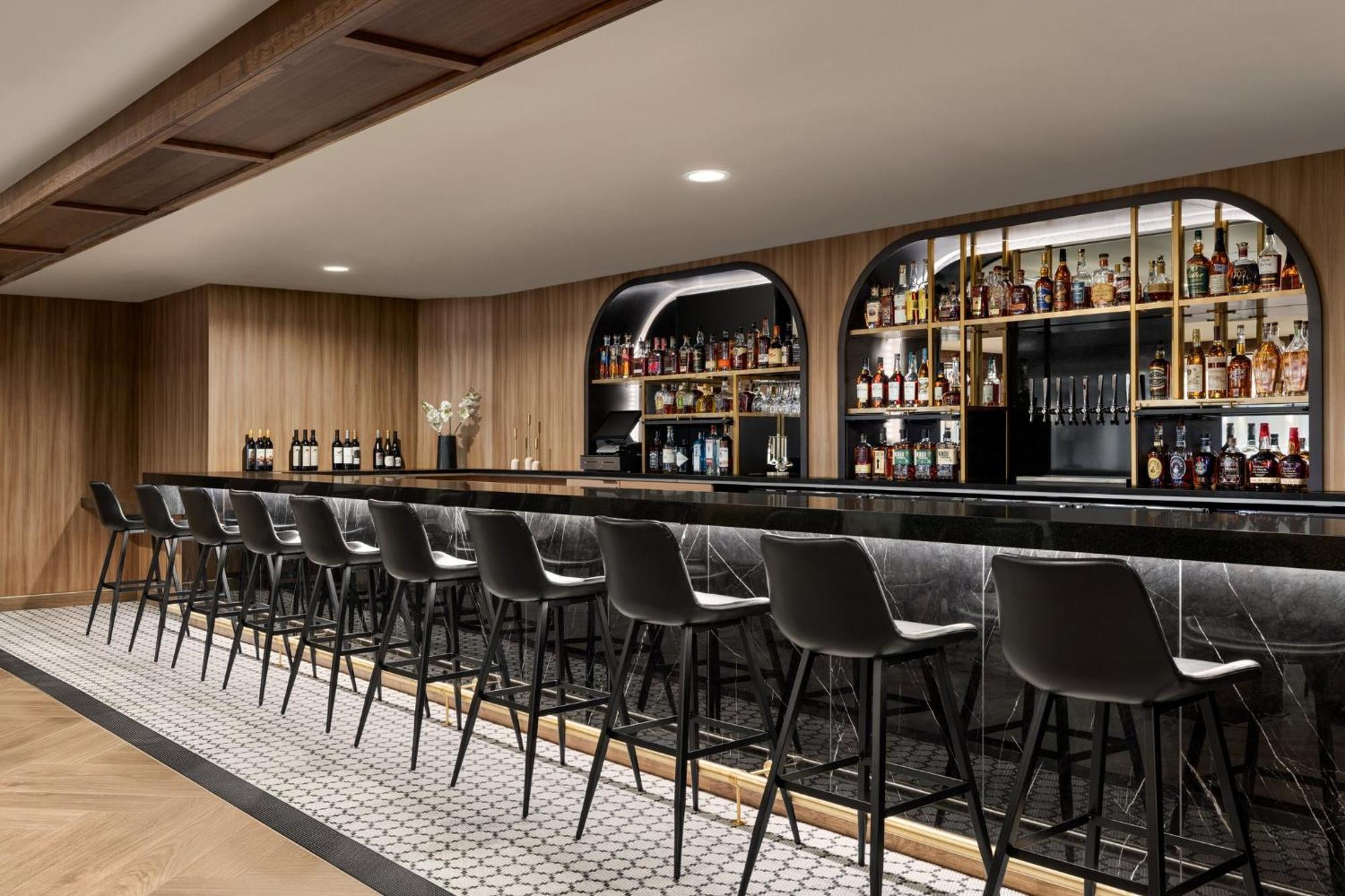 Crowne Plaza Louisville Airport Expo Ctr By Ihg Екстериор снимка