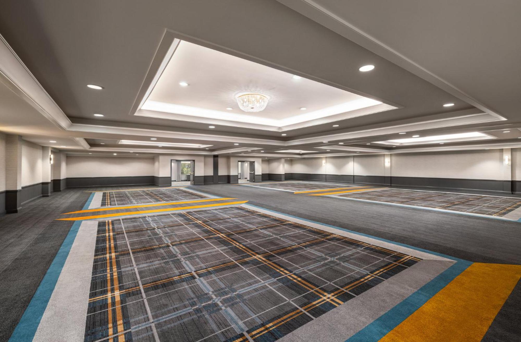 Crowne Plaza Louisville Airport Expo Ctr By Ihg Екстериор снимка