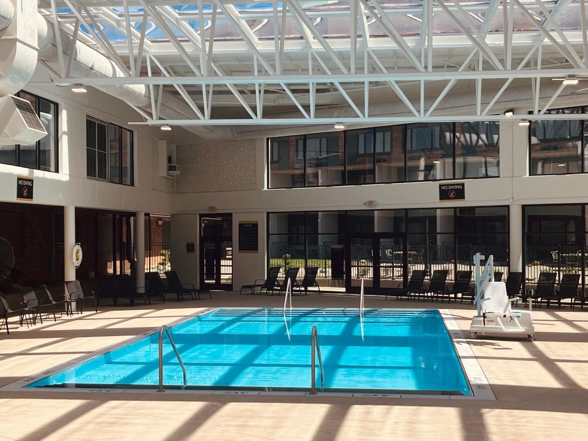 Crowne Plaza Louisville Airport Expo Ctr By Ihg Екстериор снимка